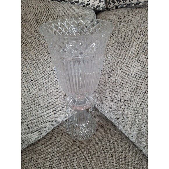 Elegant Vintage Clear 16" tall Ribbed and Flared Glass Vase Candle/Flower vase - Picture 12 of 16